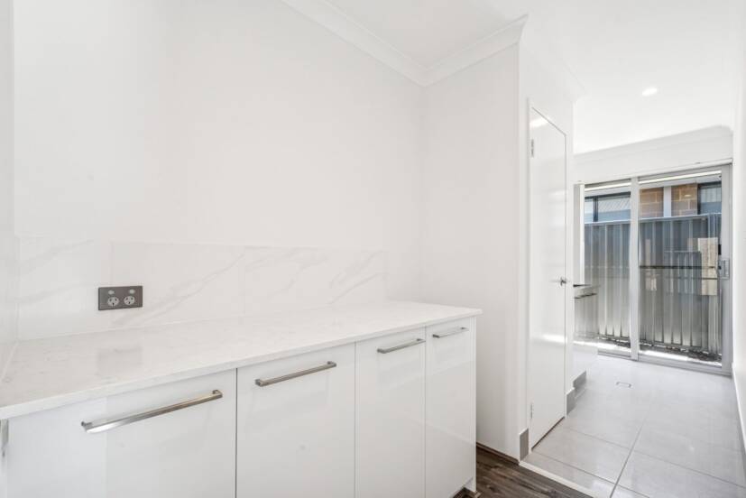 35 Percheron Circuit, FORRESTDALE, WA 6112 AUS