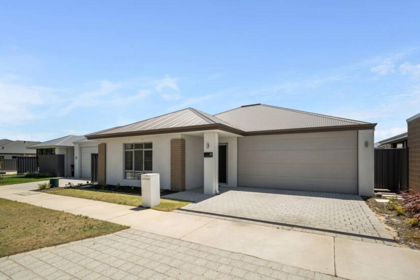 35 Percheron Circuit, FORRESTDALE, WA 6112 AUS