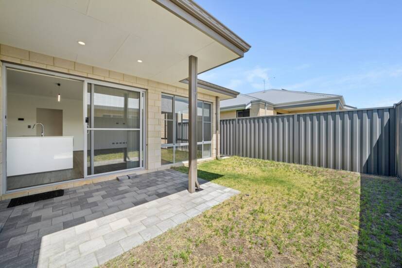 35 Percheron Circuit, FORRESTDALE, WA 6112 AUS