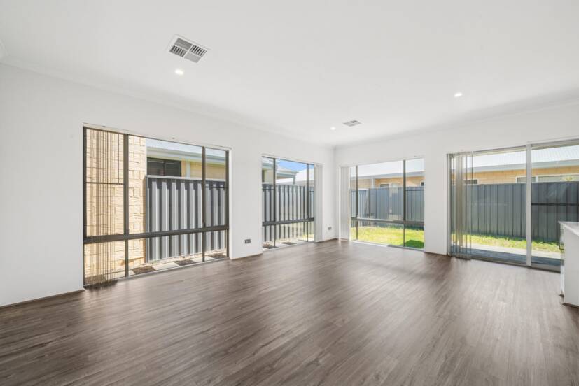 35 Percheron Circuit, FORRESTDALE, WA 6112 AUS