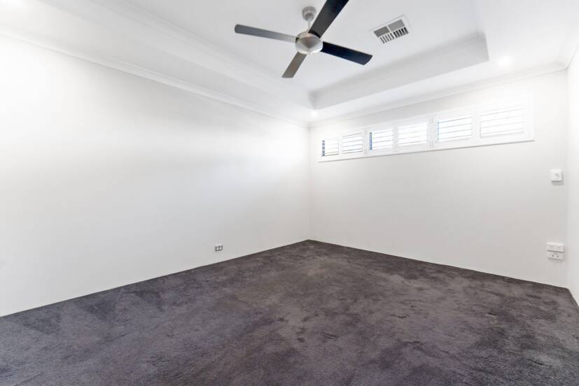 6 Lee-Steere Crescent, PIARA WATERS, WA 6112 AUS