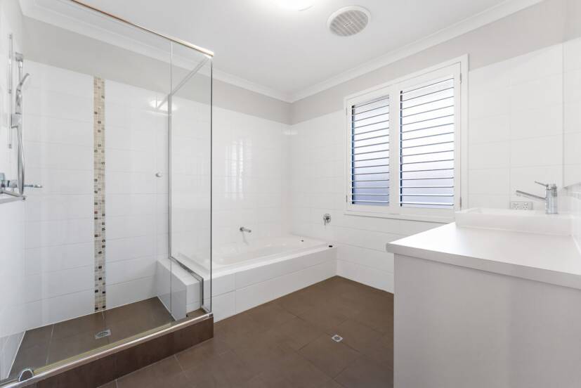 6 Lee-Steere Crescent, PIARA WATERS, WA 6112 AUS