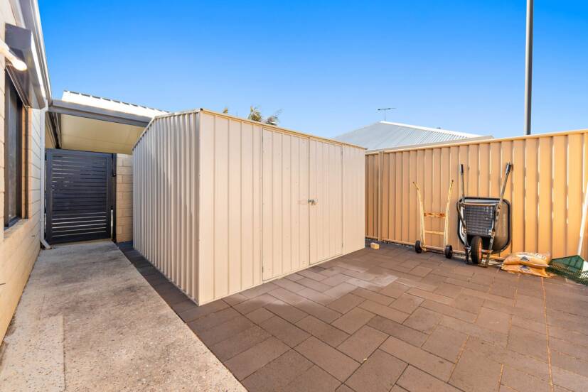 6 Lee-Steere Crescent, PIARA WATERS, WA 6112 AUS