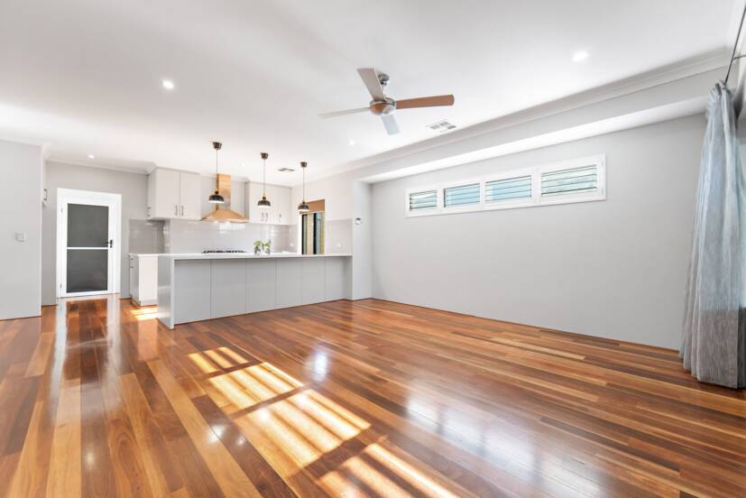 6 Lee-Steere Crescent, PIARA WATERS, WA 6112 AUS