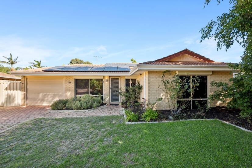 32 Petrel Close, SEVILLE GROVE, WA 6112 AUS