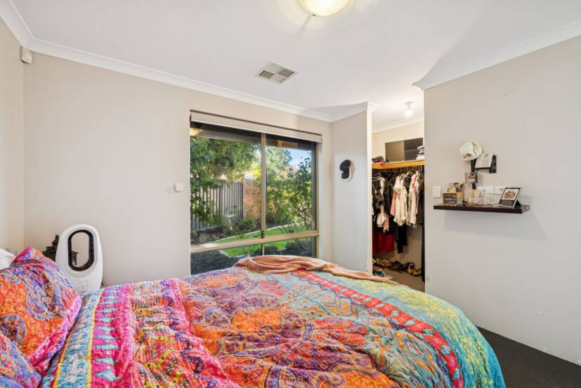 32 Petrel Close, SEVILLE GROVE, WA 6112 AUS