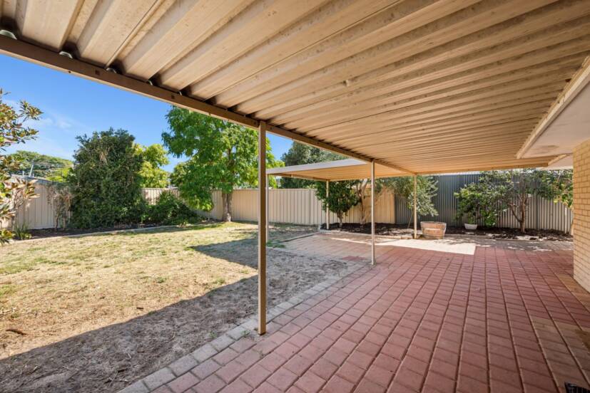 32 Petrel Close, SEVILLE GROVE, WA 6112 AUS