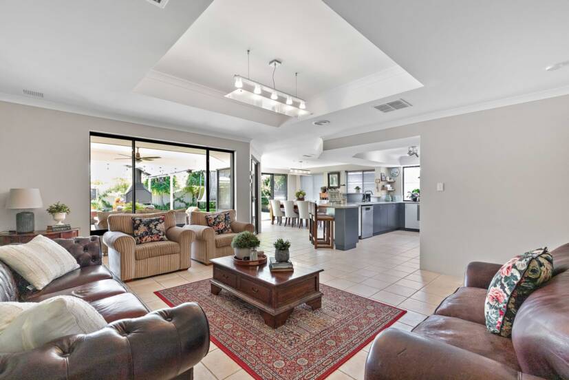 12 Verde Road, SOUTHERN RIVER, WA 6110 AUS