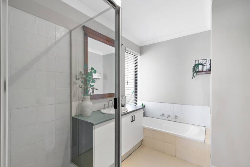 12 Verde Road, SOUTHERN RIVER, WA 6110 AUS