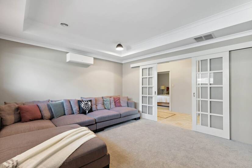 12 Verde Road, SOUTHERN RIVER, WA 6110 AUS