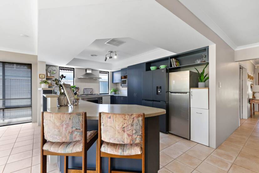 12 Verde Road, SOUTHERN RIVER, WA 6110 AUS