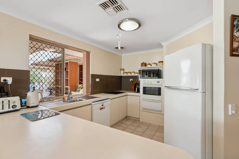 32 Malarkey Road, BYFORD, WA 6122 AUS