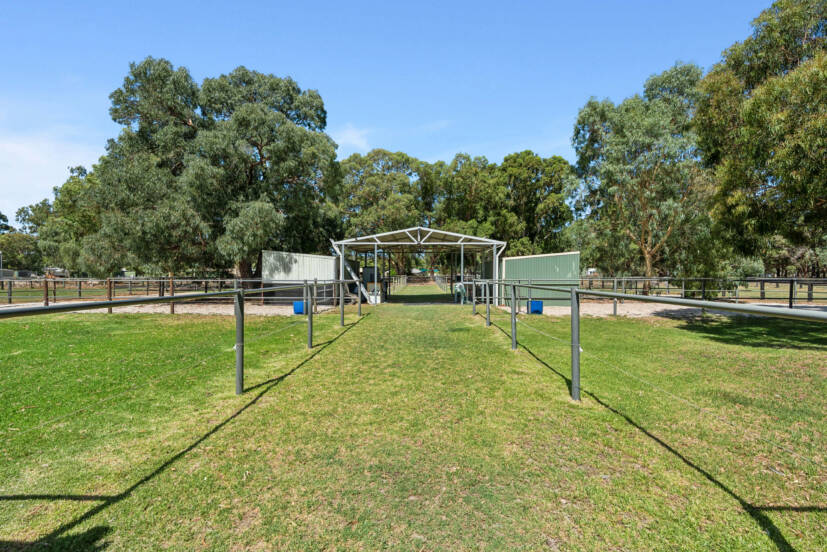 32 Malarkey Road, BYFORD, WA 6122 AUS