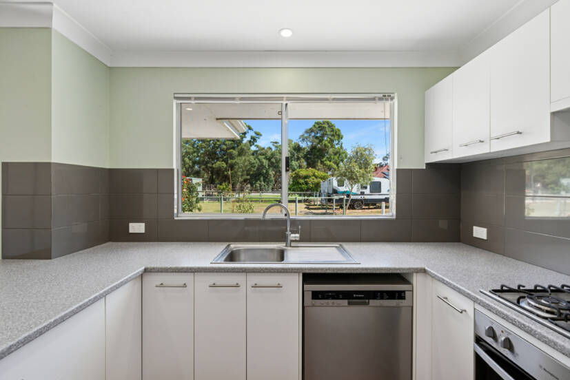 32 Malarkey Road, BYFORD, WA 6122 AUS