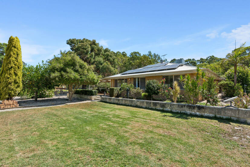 32 Malarkey Road, BYFORD, WA 6122 AUS