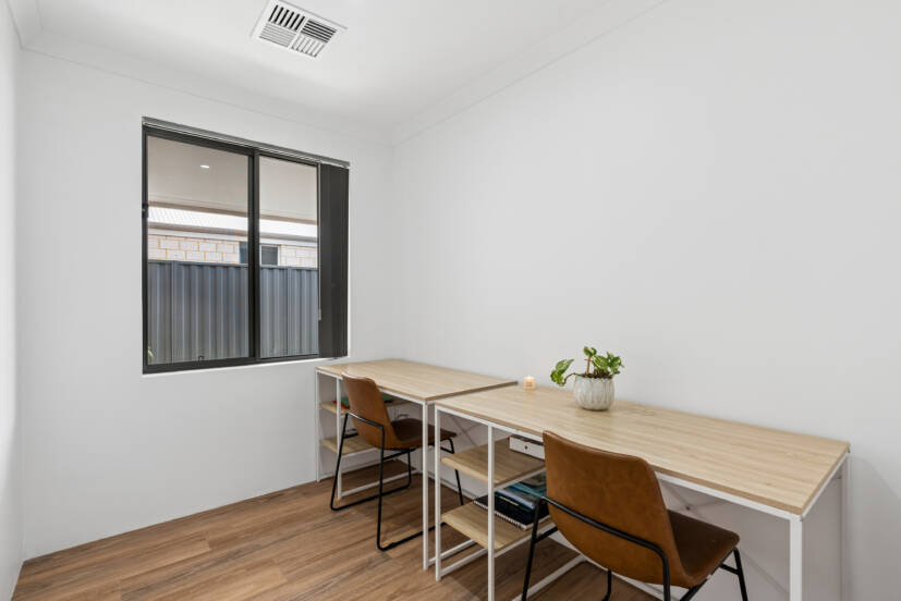 36 Ederle Street, FORRESTDALE, WA 6112 AUS