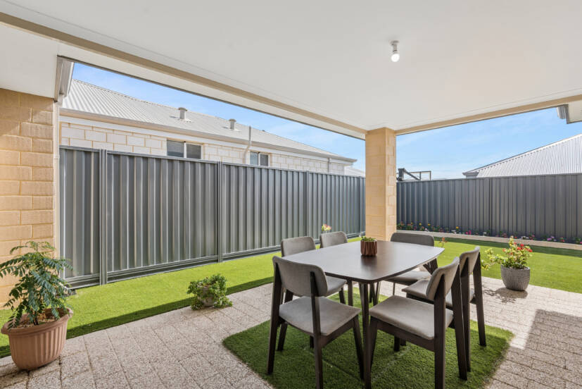 36 Ederle Street, FORRESTDALE, WA 6112 AUS