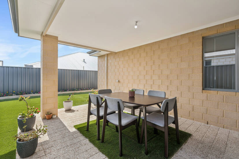 36 Ederle Street, FORRESTDALE, WA 6112 AUS