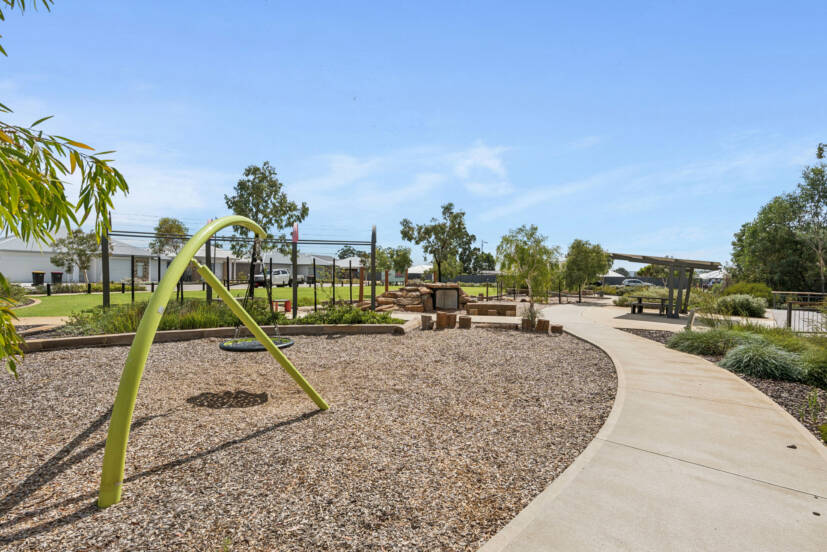 36 Ederle Street, FORRESTDALE, WA 6112 AUS