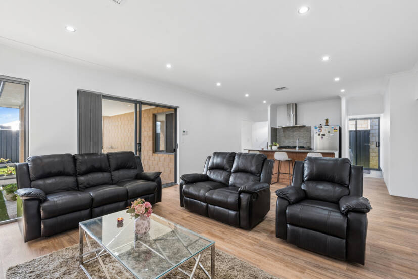 36 Ederle Street, FORRESTDALE, WA 6112 AUS