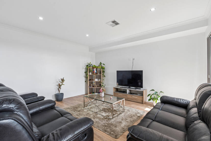 36 Ederle Street, FORRESTDALE, WA 6112 AUS