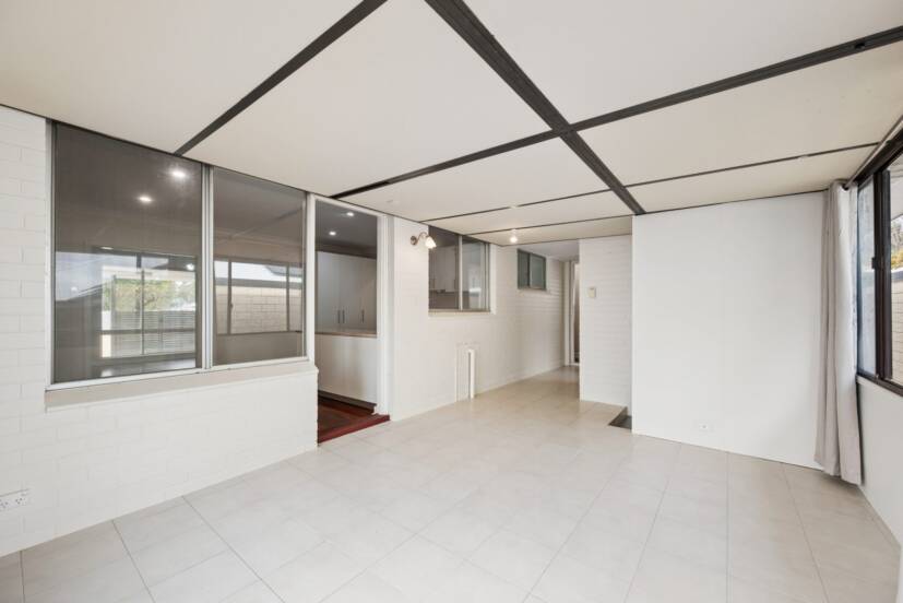 5A Lennox Road, THORNLIE, WA 6108 AUS
