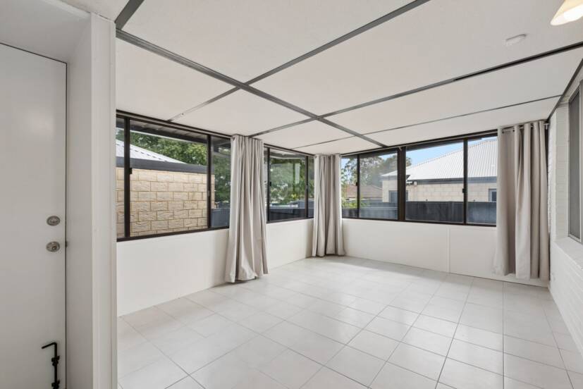 5A Lennox Road, THORNLIE, WA 6108 AUS