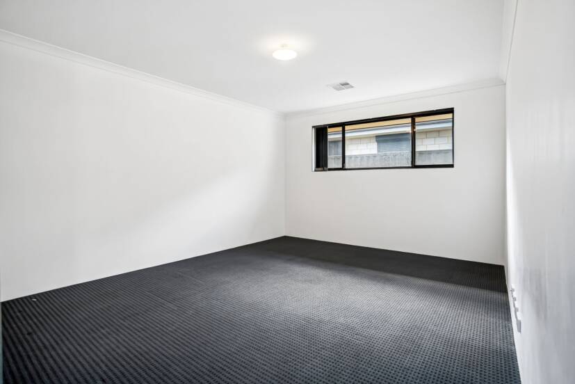 1 Bylong Street, WELLARD, WA 6170 AUS