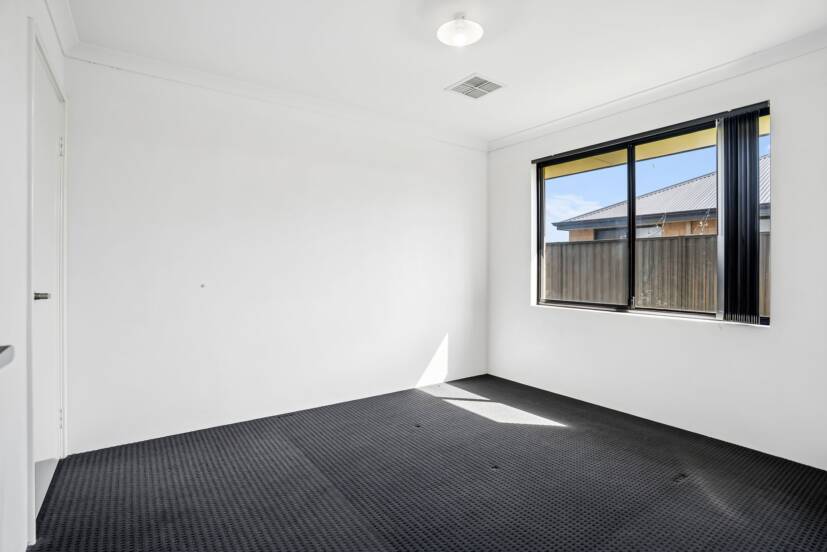 1 Bylong Street, WELLARD, WA 6170 AUS