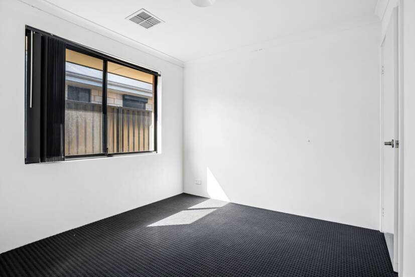 1 Bylong Street, WELLARD, WA 6170 AUS