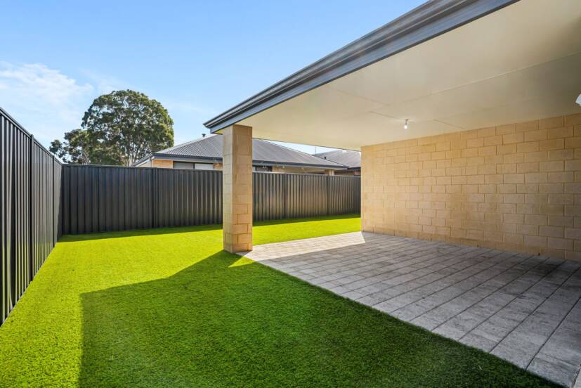1 Bylong Street, WELLARD, WA 6170 AUS