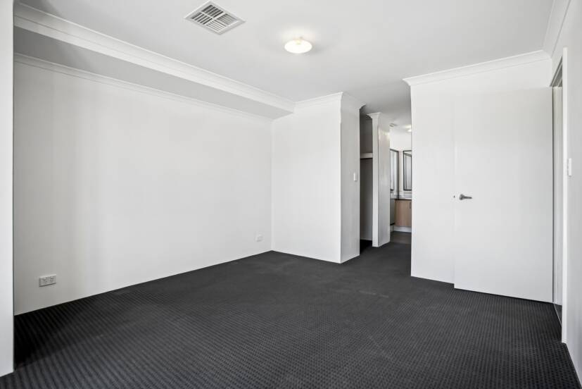 1 Bylong Street, WELLARD, WA 6170 AUS