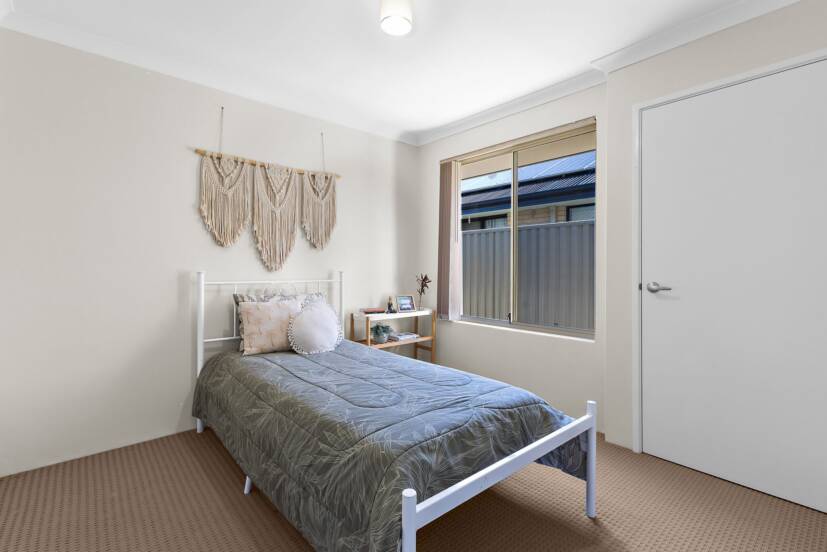 10 Cosin Street, PIARA WATERS, WA 6112 AUS