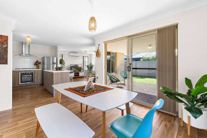 10 Cosin Street, PIARA WATERS, WA 6112 AUS