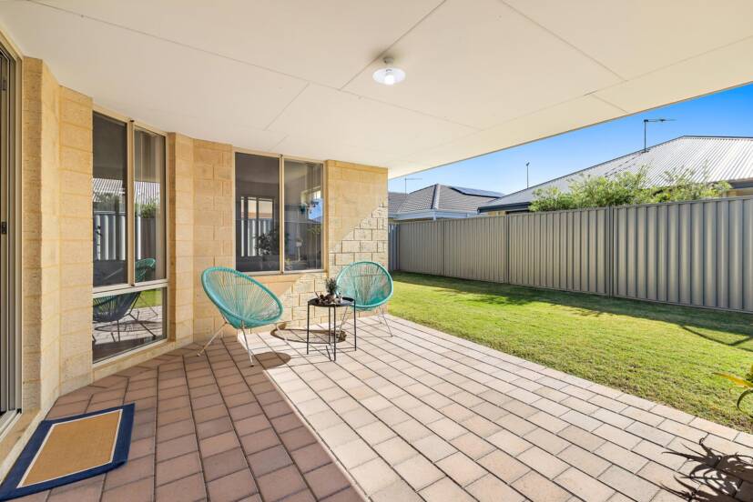 10 Cosin Street, PIARA WATERS, WA 6112 AUS
