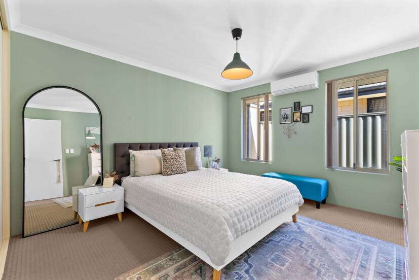 10 Cosin Street, PIARA WATERS, WA 6112 AUS