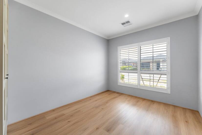 22 Drafthorse Approach, FORRESTDALE, WA 6112 AUS