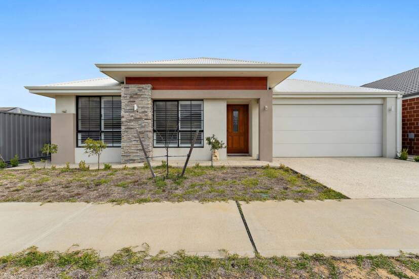 22 Drafthorse Approach, FORRESTDALE, WA 6112 AUS