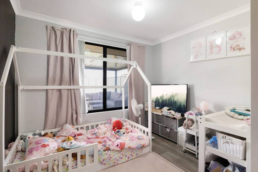 17 Benbecula Loop, PORT KENNEDY, WA 6172 AUS
