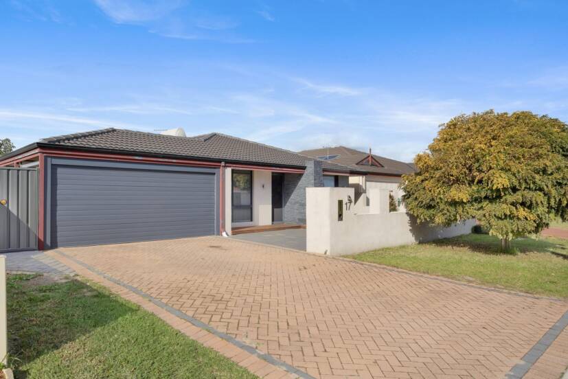 17 Benbecula Loop, PORT KENNEDY, WA 6172 AUS