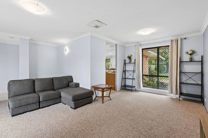 34 Shamrock Way, HUNTINGDALE, WA 6110 AUS