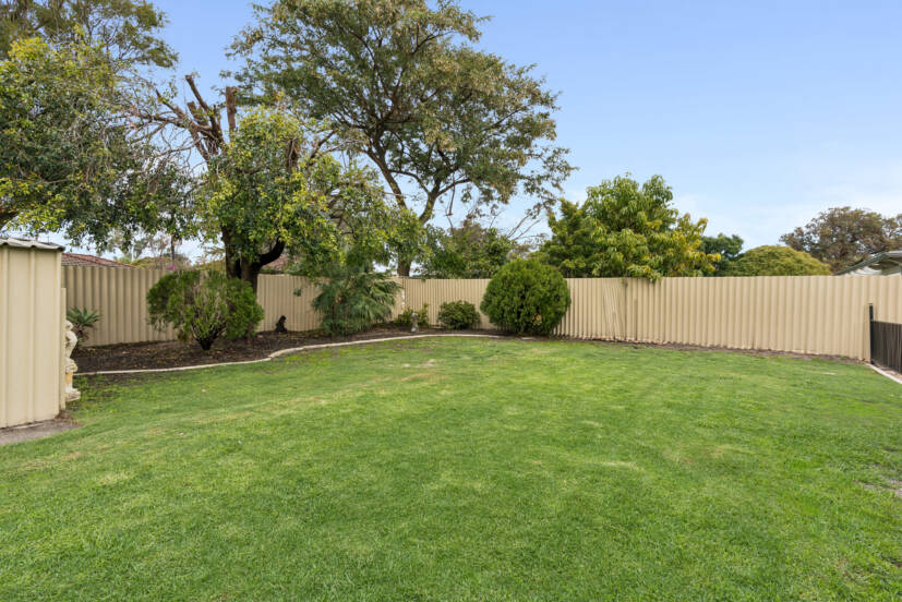 34 Shamrock Way, HUNTINGDALE, WA 6110 AUS