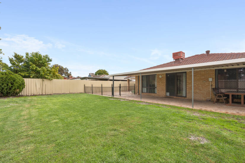 34 Shamrock Way, HUNTINGDALE, WA 6110 AUS