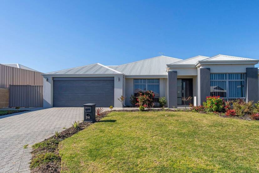 34 Hokitika Drive, DUDLEY PARK, WA 6210 AUS