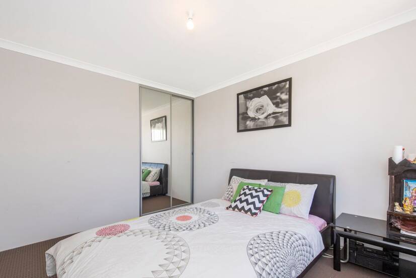 34 Hokitika Drive, DUDLEY PARK, WA 6210 AUS