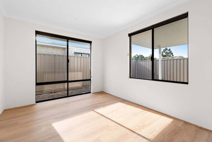 47 Gumblossom Avenue, PIARA WATERS, WA 6112 AUS
