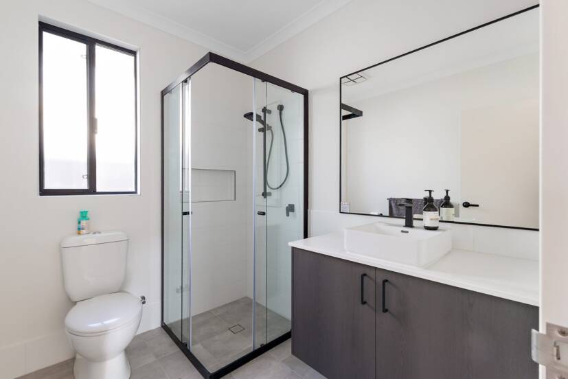 47 Gumblossom Avenue, PIARA WATERS, WA 6112 AUS