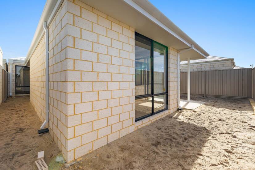 47 Gumblossom Avenue, PIARA WATERS, WA 6112 AUS