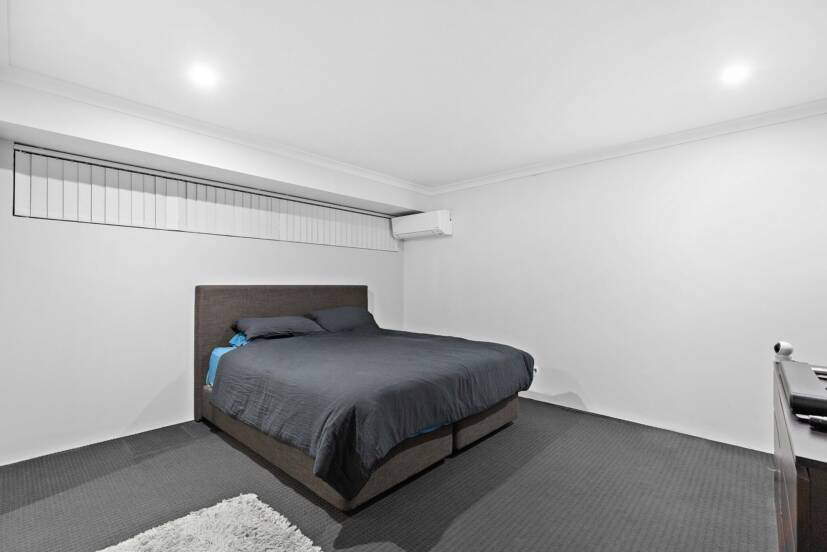 17 Babiana Link, PIARA WATERS, WA 6112 AUS