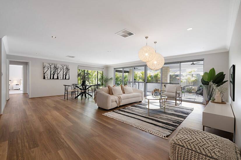 8 Highland Rise, PIARA WATERS, WA 6112 AUS